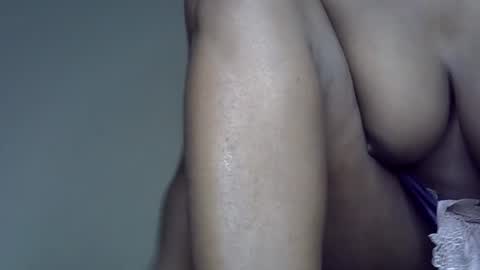 MILK BAE online show from November 2025 08:32:01 PM