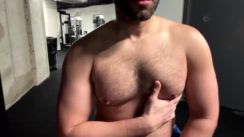 Snapshot of fuckyeahcoach chatting on December 2024 08:20:01 AM Muscle Bear Jock in Training online show from December 2024 08:20:01 AM