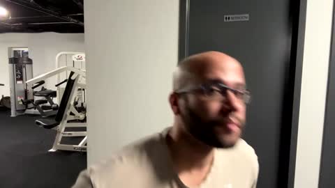 Snapshot of fuckyeahcoach chatting on December 2024 10:45:01 AM Muscle Bear Jock in Training online show from December 2024 10:45:01 AM