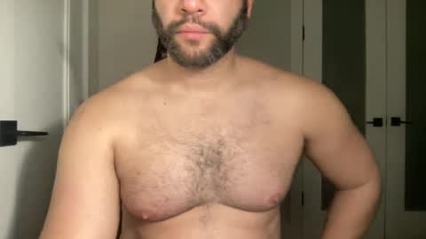 Snapshot of fuckyeahcoach chatting on February 2025 09:20:01 AM Muscle Bear Jock in Training online show from February 2025 09:20:01 AM