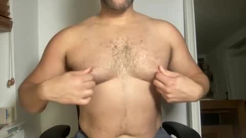 Snapshot of fuckyeahcoach chatting on October 2025 10:35:01 AM Muscle Bear Jock in Training online show from October 2025 10:35:01 AM