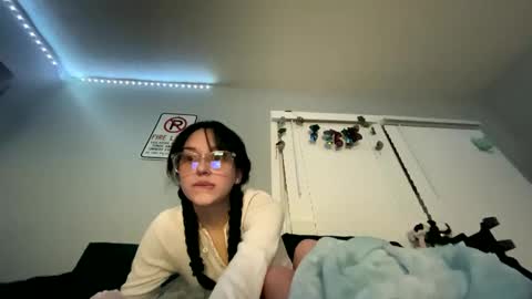 Snapshot of fudgeyvanilla chatting on February 2025 09:44:01 AM White Chocolate online show from February 2025 09:44:01 AM