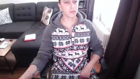 Snapshot of fululandready chatting on December 2024 07:43:01 PM fullandready online show from December 2024 07:43:01 PM