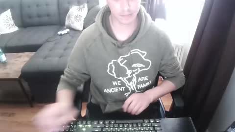 Snapshot of fululandready chatting on October 2025 04:26:01 PM fullandready online show from October 2025 04:26:01 PM