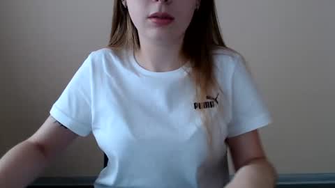 Snapshot of funemma000 chatting on June 2026 07:05:02 AM Emma online show from June 2026 07:05:02 AM