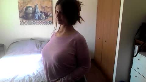 Linnys Palace online show from October 2025 04:30:02 PM