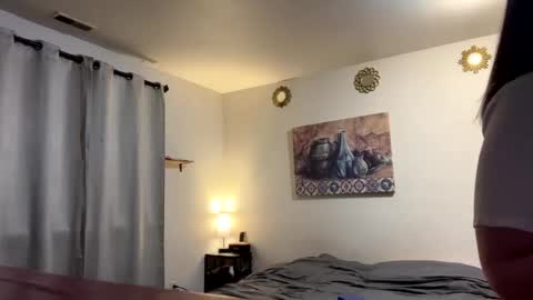 Linnys Palace online show from December 2025 10:39:02 PM