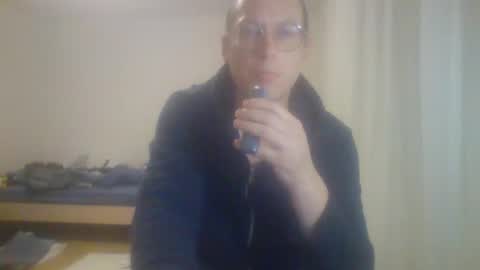 Snapshot of funneltunnel chatting on April 2026 05:36:01 PM funneltunnel online show from April 2026 05:36:01 PM