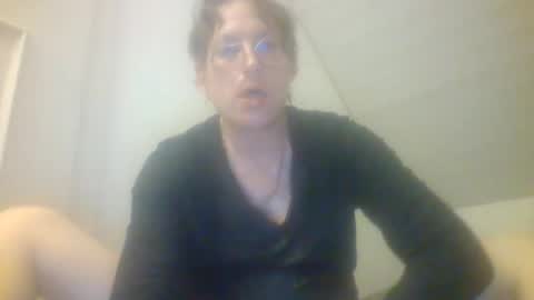 Snapshot of funneltunnel chatting on April 2026 11:08:02 PM funneltunnel online show from April 2026 11:08:02 PM