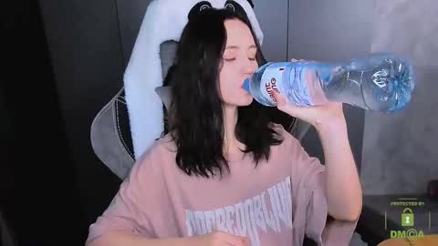 Eva online show from November 2025 03:04:01 AM