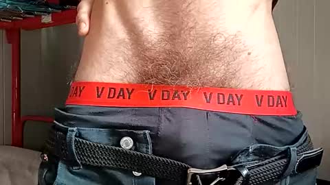 Italian men online show from November 2025 09:39:01 AM