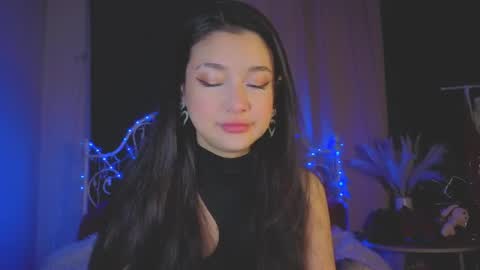 Tiffany online show from March 2026 12:45:01 AM