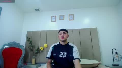 Snapshot of funthiagox chatting on November 2025 08:10:01 PM FunThiagoX online show from November 2025 08:10:01 PM