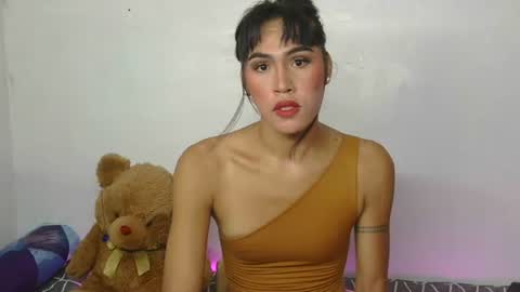 LIL LEE online show from November 2025 03:06:02 AM