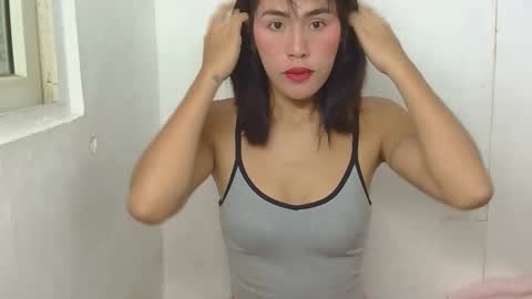 LIL LEE online show from February 2026 09:54:02 AM