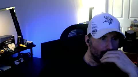 fuzz69_ online show from February 2026 07:07:01 PM