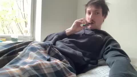 fuzzedpeach online show from October 2025 12:06:01 PM