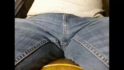 Snapshot of fuzzyblues chatting on December 2024 10:52:01 PM Fuzzy Blues online show from December 2024 10:52:01 PM