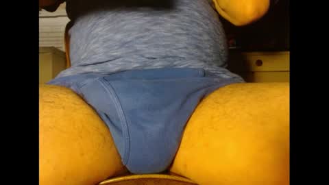 Snapshot of fuzzyblues chatting on December 2024 09:39:01 PM Fuzzy Blues online show from December 2024 09:39:01 PM