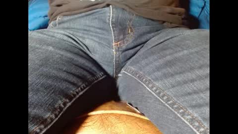 Snapshot of fuzzyblues chatting on January 2025 09:09:02 PM Fuzzy Blues online show from January 2025 09:09:02 PM