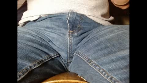 Snapshot of fuzzyblues chatting on January 2025 08:54:02 PM Fuzzy Blues online show from January 2025 08:54:02 PM