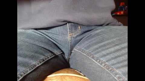 Snapshot of fuzzyblues chatting on February 2025 09:45:02 PM Fuzzy Blues online show from February 2025 09:45:02 PM