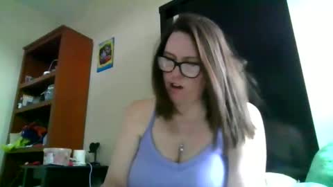 fuzzypeaches87 online show from March 2026 05:50:02 PM