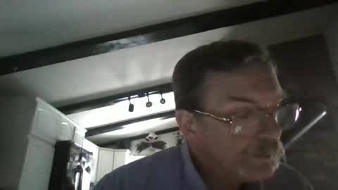 Snapshot of fxson8 chatting on February 2025 12:27:01 PM fxson8 online show from February 2025 12:27:01 PM