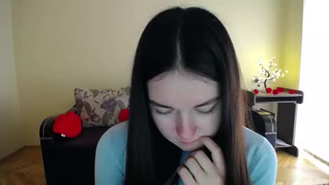 Snapshot of gabby_di chatting on April 2026 08:17:02 AM Jaklin online show from April 2026 08:17:02 AM