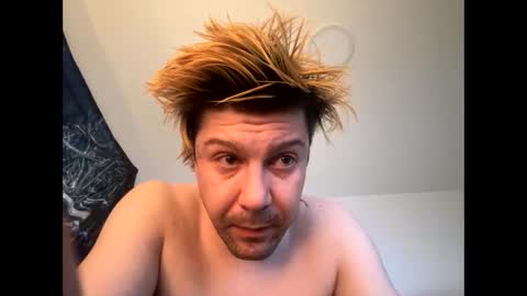 yeeah online show from December 2024 07:46:02 PM