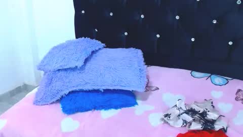 gabi_jhons_23 online show from November 2025 09:53:01 AM