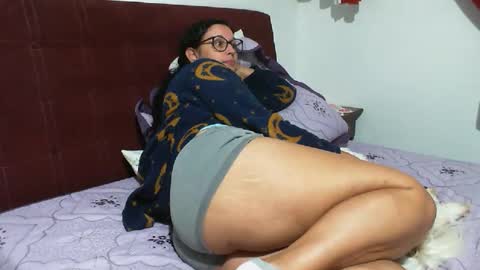 Snapshot of gabibrasil chatting on April 2026 01:42:02 AM gaby layla online show from April 2026 01:42:02 AM