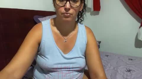 Snapshot of gabibrasil chatting on April 2026 07:33:02 PM gaby layla online show from April 2026 07:33:02 PM