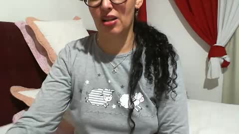 Snapshot of gabibrasil chatting on May 2026 10:39:01 PM gaby layla online show from May 2026 10:39:01 PM