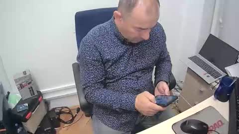 gabriel9_2003 online show from April 2026 09:51:02 AM