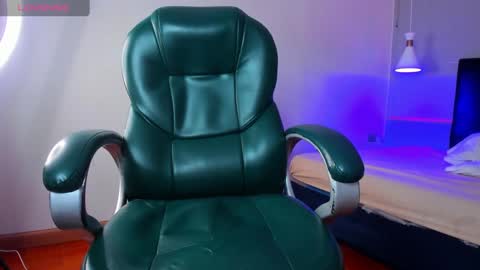 Snapshot of gabriel_beckett chatting on December 2024 04:25:01 PM gabriel_beckett online show from December 2024 04:25:01 PM