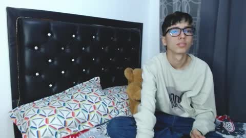 Snapshot of gabriel_x18 chatting on February 2026 04:32:01 AM gabriel_x18 online show from February 2026 04:32:01 AM