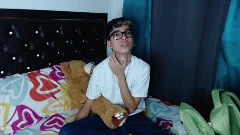 Snapshot of gabriel_x18 chatting on February 2026 10:02:02 PM gabriel_x18 online show from February 2026 10:02:02 PM