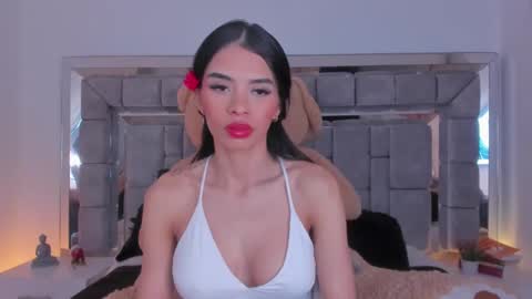 Snapshot of gabriela_montess chatting on December 2024 01:22:01 AM Gabriela Montes online show from December 2024 01:22:01 AM