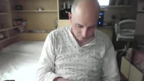 Gabriele online show from April 2026 04:03:01 PM