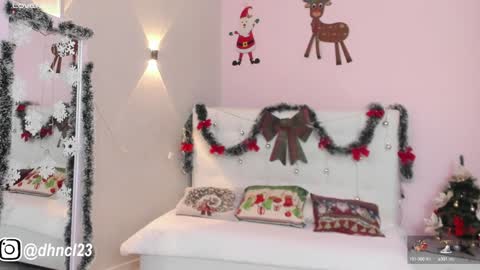 Snapshot of gabriellahoney18 chatting on December 2024 11:47:01 PM Gabriella online show from December 2024 11:47:01 PM