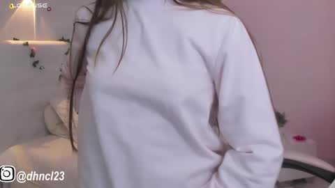 Snapshot of gabriellahoney18 chatting on February 2025 10:18:01 PM Gabriella online show from February 2025 10:18:01 PM