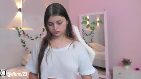 Snapshot of gabriellahoney18 chatting on March 2025 10:38:02 PM Gabriella online show from March 2025 10:38:02 PM