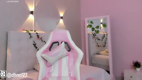 Snapshot of gabriellahoney18 chatting on March 2025 08:11:02 PM Gabriella online show from March 2025 08:11:02 PM