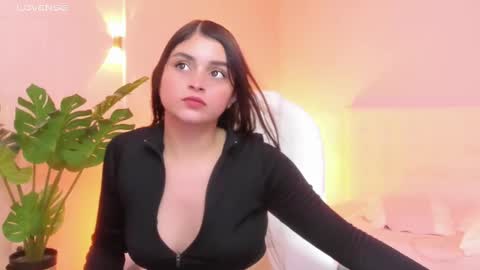 Snapshot of gabriellahoney18 chatting on September 2025 08:41:01 PM Gabriella online show from September 2025 08:41:01 PM