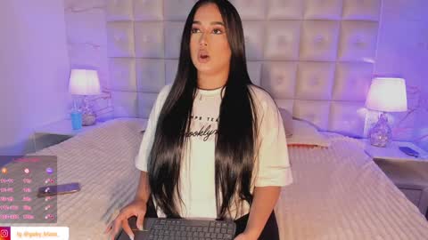 Snapshot of gaby_blaze chatting on January 2025 05:56:01 PM Gaby Blaze online show from January 2025 05:56:01 PM