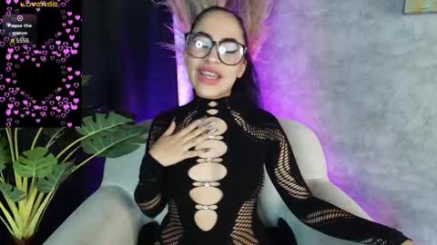          online show from November 2025 02:56:02 AM