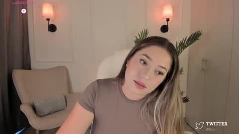 gaby  online show from September 2025 10:24:01 PM