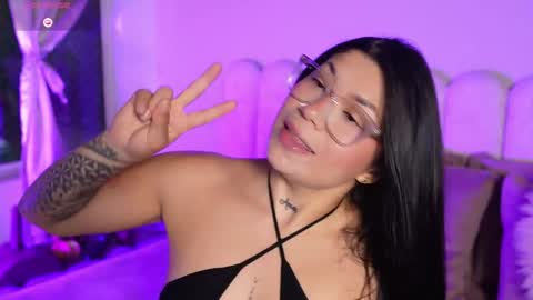 Aleja  online show from December 2025 11:28:02 AM