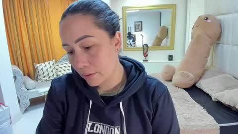 gabriela online show from November 2025 02:50:01 PM